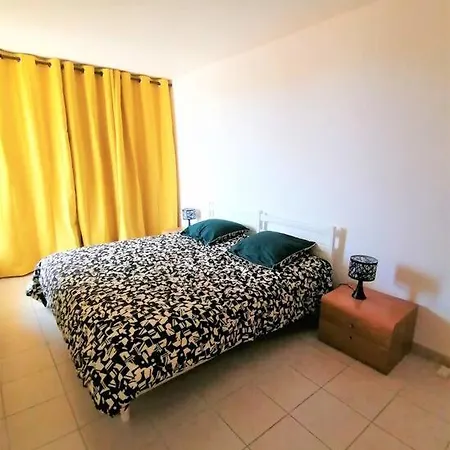 Les Orangers De Santa Lucia, Vue Et Port, St Raphael *